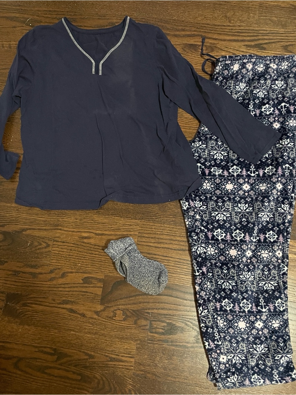 Women’s Nautica Navy Long-Sleeve Sleep Top & Printed Pajama Pants Set with Socks
